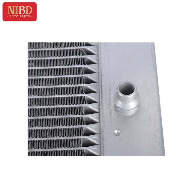  Radiator 17117519209 For BMW E60 E61 E65 E66 N52 M54 17117519211