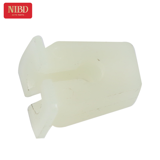 Insulation Nut 63121374075 For BMW G05 F15 F16 E70 E71 F26 G08 G01 F48 F49 F26 F02 F01 E66 E65 G38 G30 F10 F18 E60 F35 F30 F34 G28 G20 E90 F46 F45