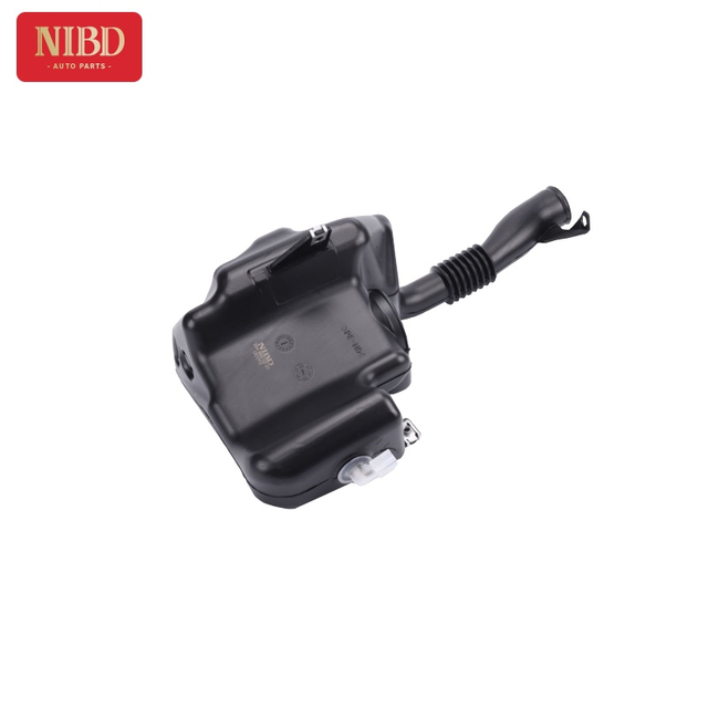 Washer Fluid Reservoir A2048690220 For Mercedes X204 4-MATIC