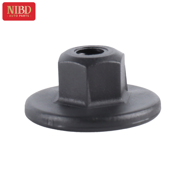 Plastic Clip 07147169847 For BMW G05 G08 G01 F26 F15 F16 F25 G38 G30 F35 F30 F34